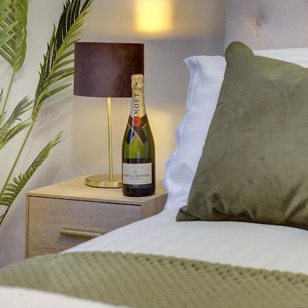 Meanwood Kist Accommodates - Stylish Headingley Apartment - Parking - 500 Mps Wifi מראה חיצוני תמונה