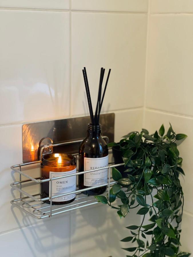 Meanwood Kist Accommodates - Stylish Headingley Apartment - Parking - 500 Mps Wifi מראה חיצוני תמונה