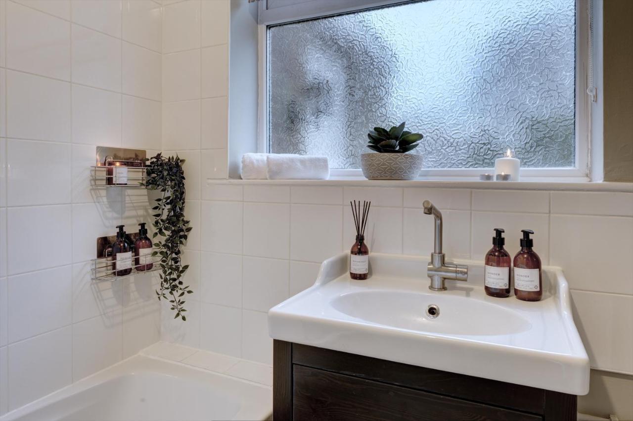Meanwood Kist Accommodates - Stylish Headingley Apartment - Parking - 500 Mps Wifi מראה חיצוני תמונה
