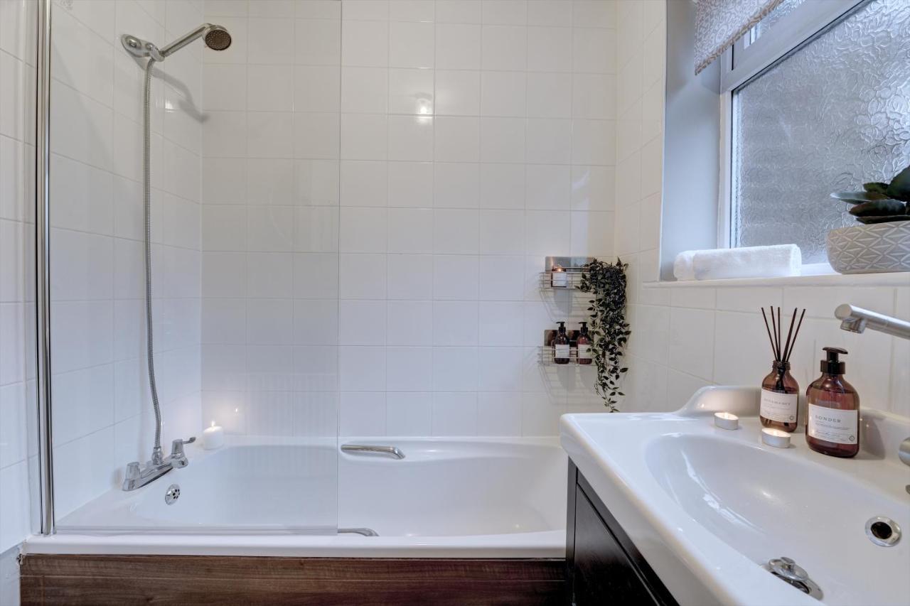 Meanwood Kist Accommodates - Stylish Headingley Apartment - Parking - 500 Mps Wifi מראה חיצוני תמונה